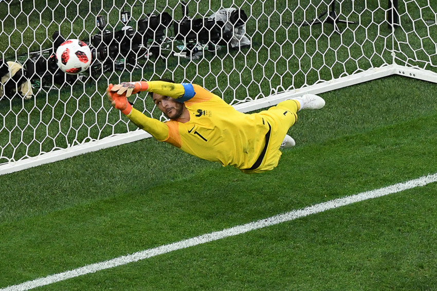 7794067114_hugo-lloris-lors-du-match-contre-la-belgique-en-demi-finale-de-la-coupe-du-monde-2016-le-10-juillet-a-saint-petersbourg.jpg